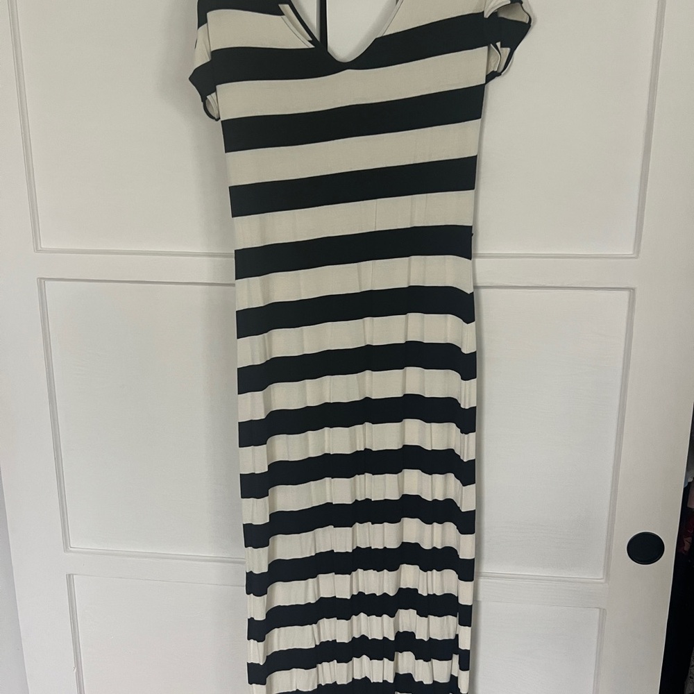 Banana Republic Navy and White Bodycon Maxi Dress - Picture 2 of 3